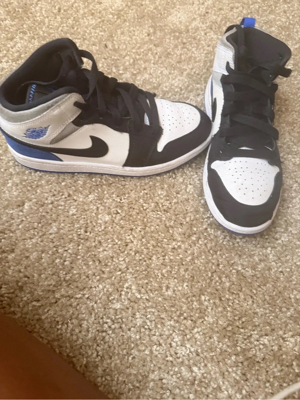 Jordan mid top
